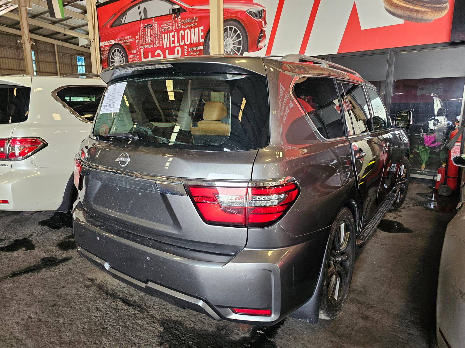 INFINITI QX80 2017 - Marhaba Auction Used Cars - Image 4