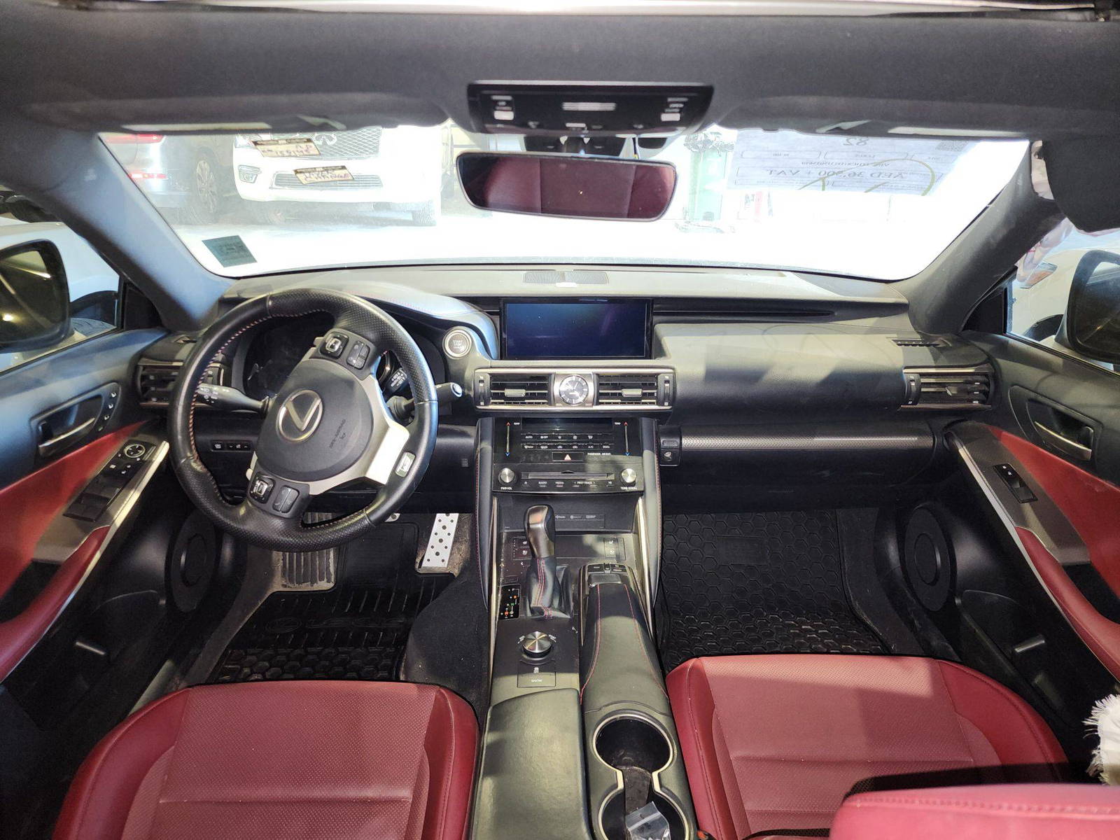 2018 LEXUS IS 300 — 155145 KM — Lot 77528644 — Al Quoz - Marhaba Auctions Used Cars - Image 8