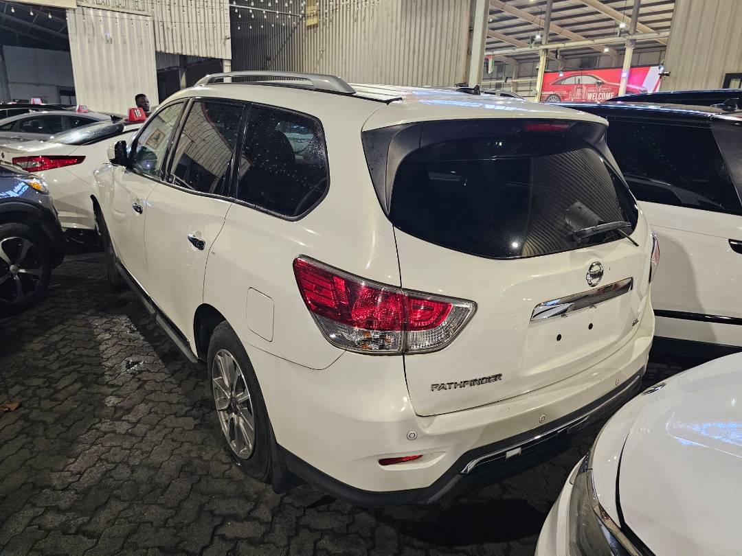 NISSAN PATHFINDER 2013 - Marhaba Auction Used Cars - Image 3