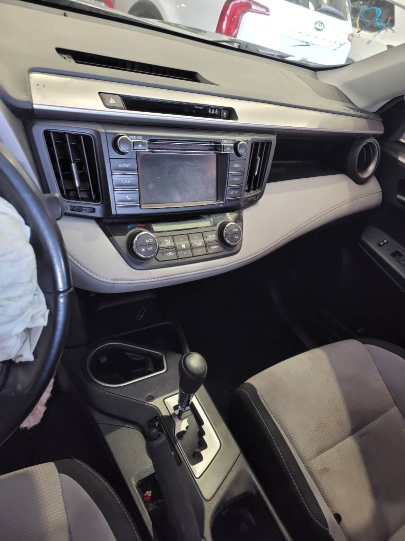 2018 TOYOTA RAV4 — 61951 Miles — Lot 0JD131683 — Souq - Marhaba Auctions Used Cars - Image 9