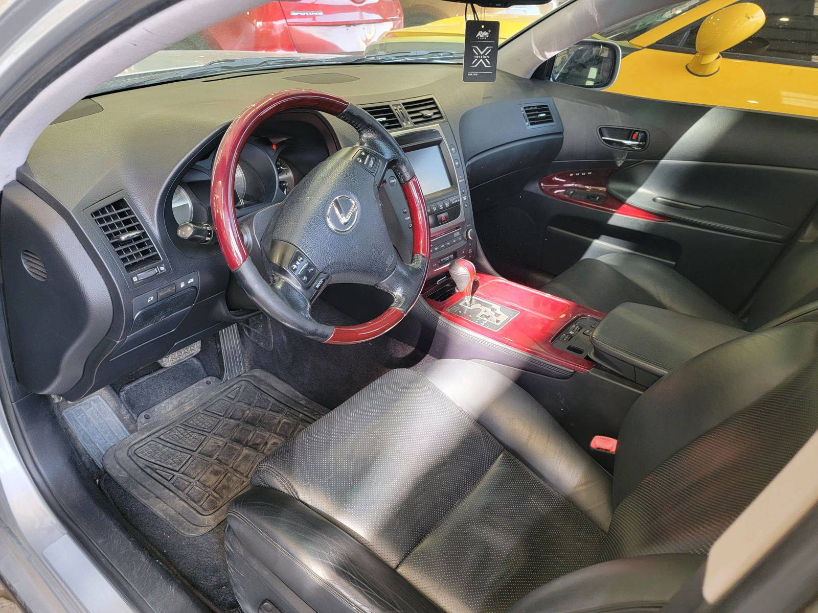 2006 LEXUS GS 300 — 278288 KM — Lot S465013360 — Main - Marhaba Auctions Used Cars - Image 8