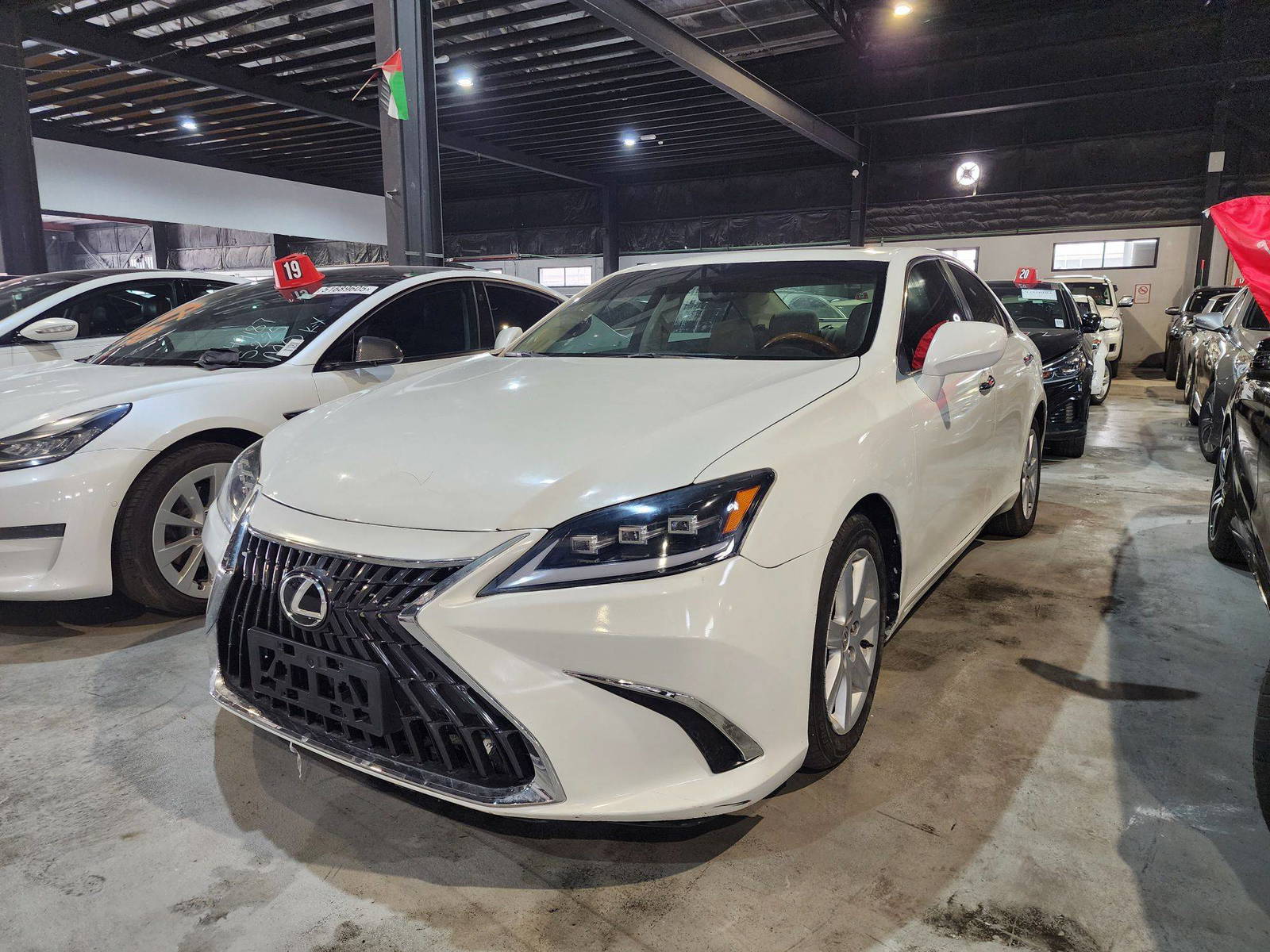2008 LEXUS ES 350 — 526205 KM — Lot 82235118 — Al Quoz - Marhaba Auctions Used Cars - Image 4
