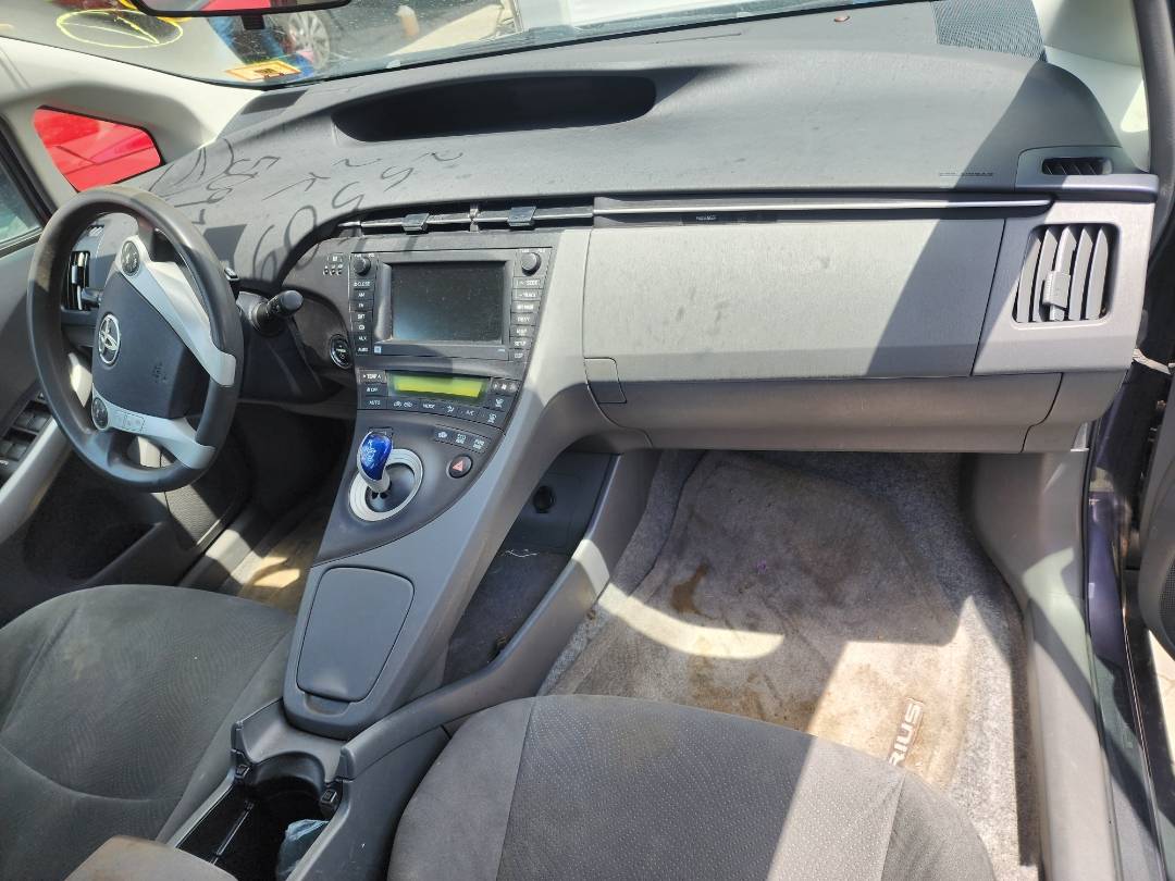 2011 TOYOTA PRIUS — 224916 Miles — Lot 55091 - Marhaba Auctions Used Cars - Image 4