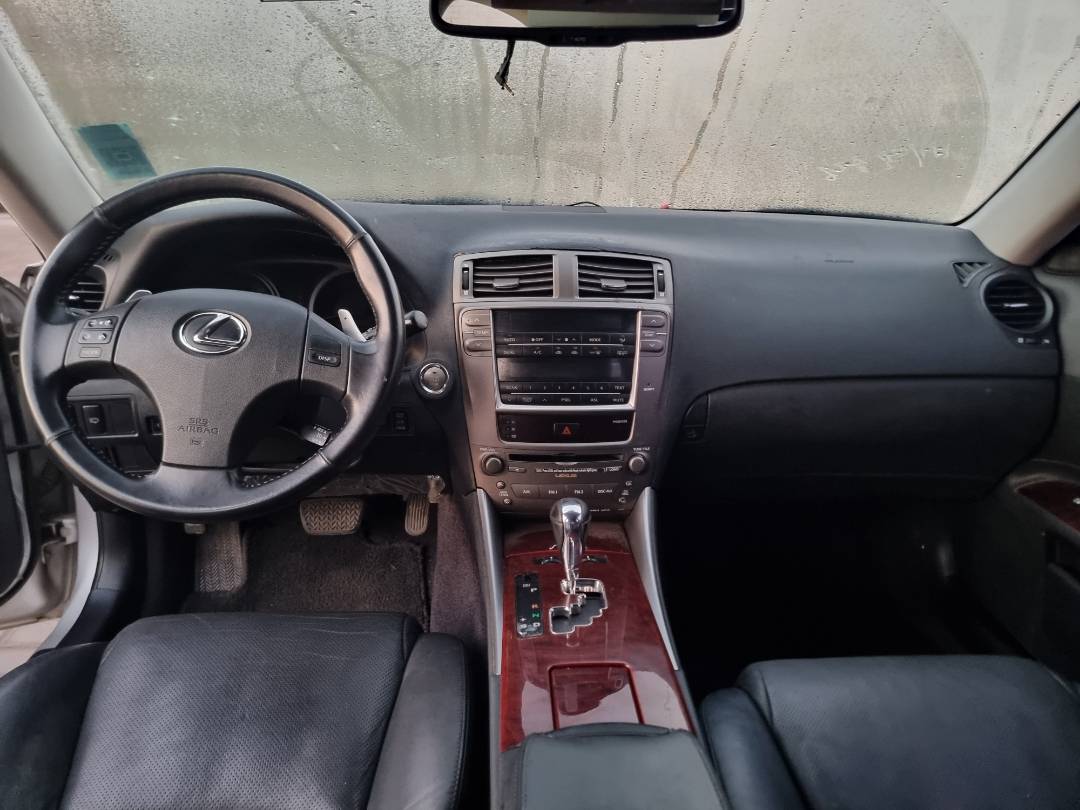 2006 LEXUS IS 250 — 278986 KM — Lot 022451 — Ind. 12 - Marhaba Auctions Used Cars - Image 8