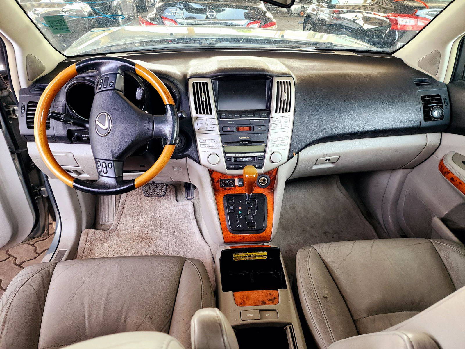 2008 LEXUS RX 350 — 178388 Miles — Lot 40059365 — Souq - Marhaba Auctions Used Cars - Image 7