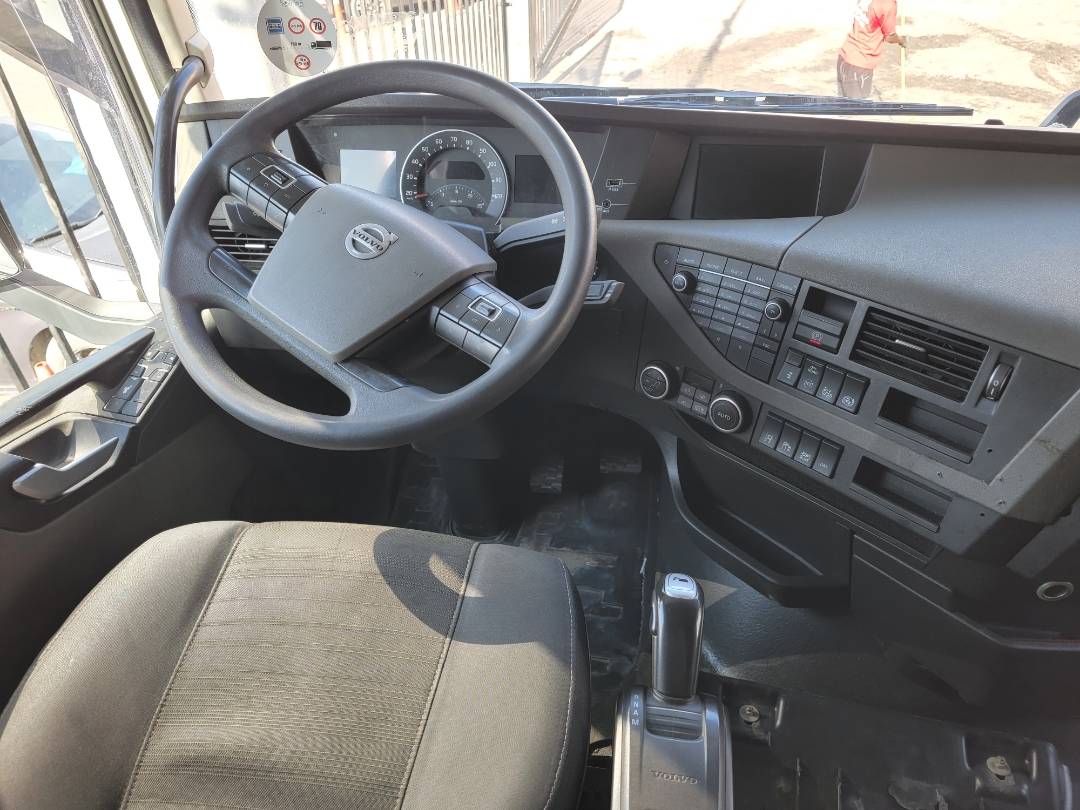 2017 VOLVO FH-Series — 854891 KM — Lot B822481 — Main - Marhaba Auctions Used Cars - Image 8