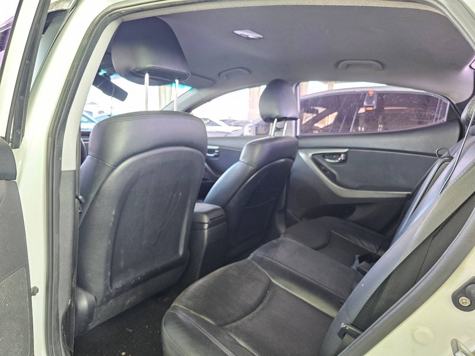 2012 HYUNDAI AVANTE — 156501 KM — Lot 242929 — Souq - Marhaba Auctions Used Cars - Image 6