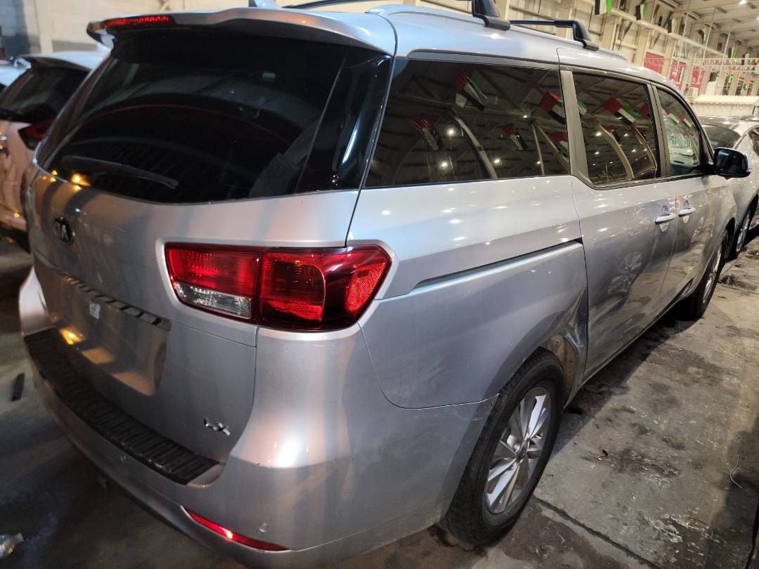 2016 KIA SEDONA — 113640 Miles — Lot 37405364 - Marhaba Auctions Used Cars - Image 4
