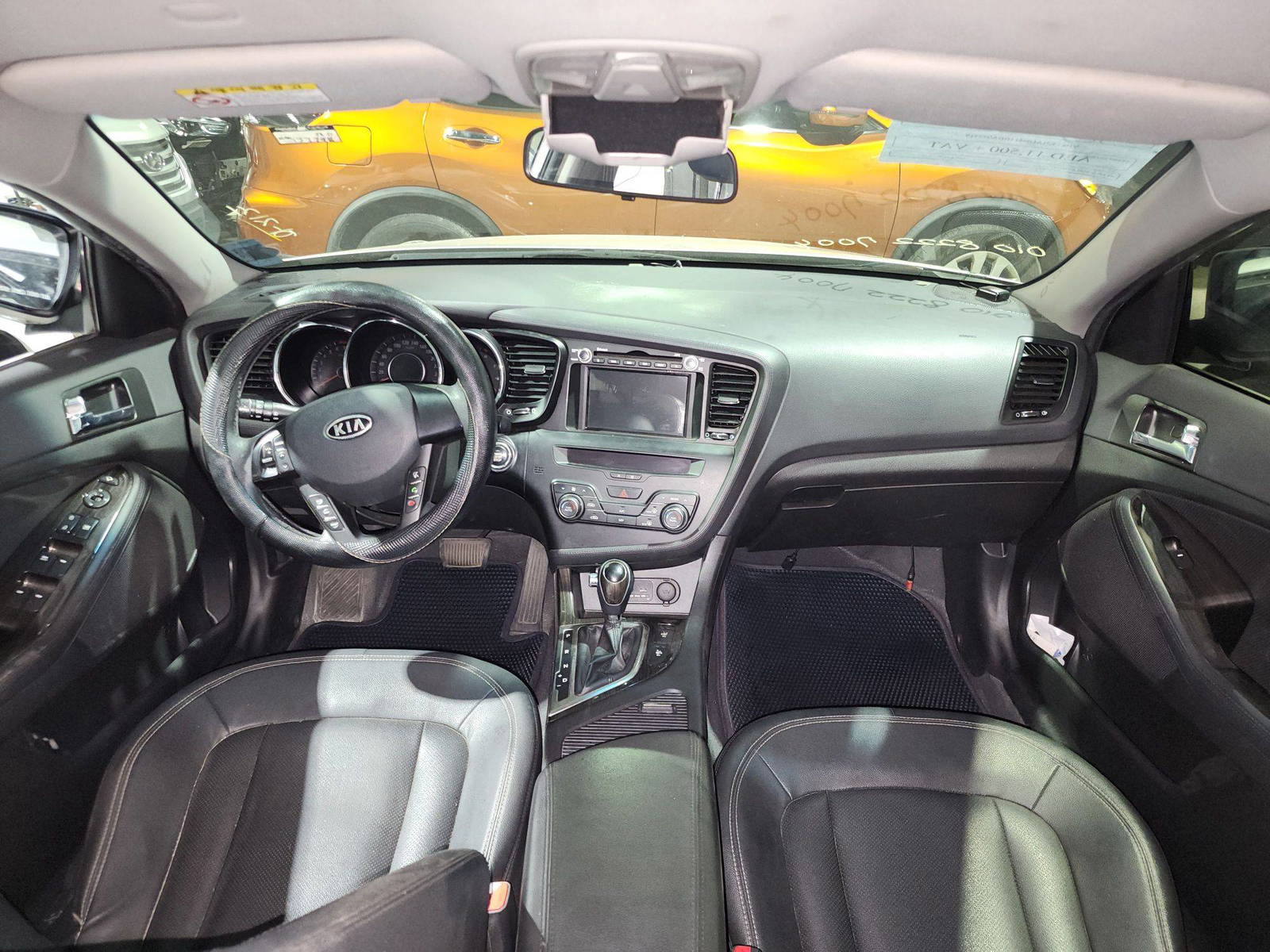 2011 KIA K5 — 133798 KM — Lot 033319 — Al Quoz - Marhaba Auctions Used Cars - Image 8