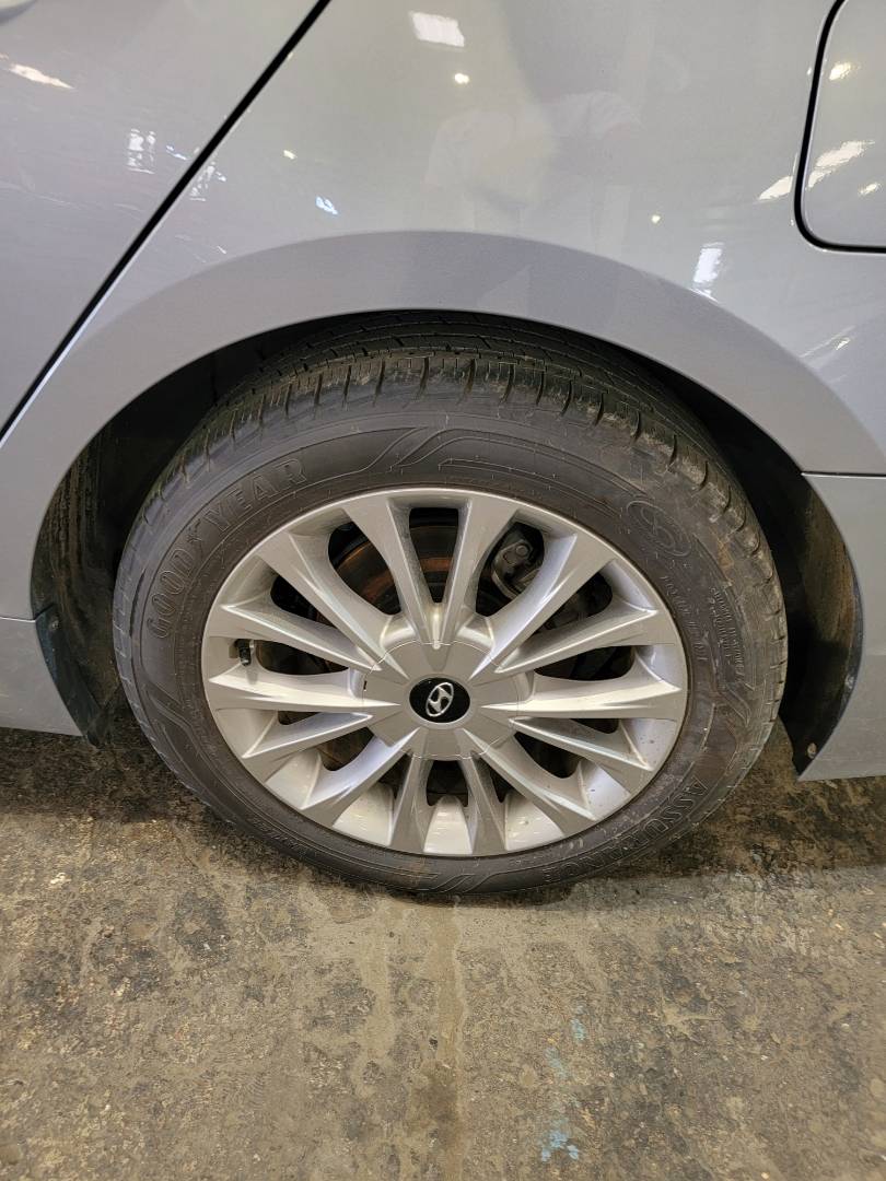 2015 HYUNDAI SONATA — 64802 Miles — Lot FH017407 — Main - Marhaba Auctions Used Cars - Image 9
