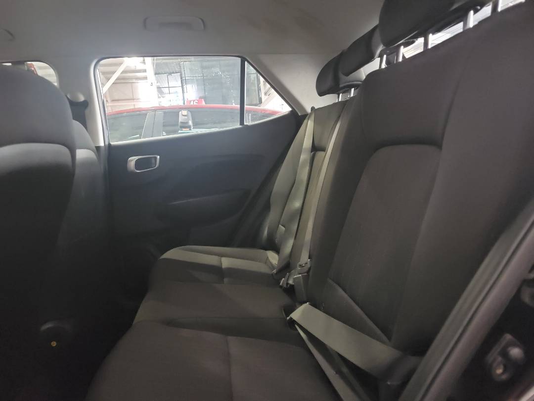 2021 HYUNDAI VENUE SEL — 51298 Miles — Lot 42619014 — Ind. 12 - Marhaba Auctions Used Cars - Image 7