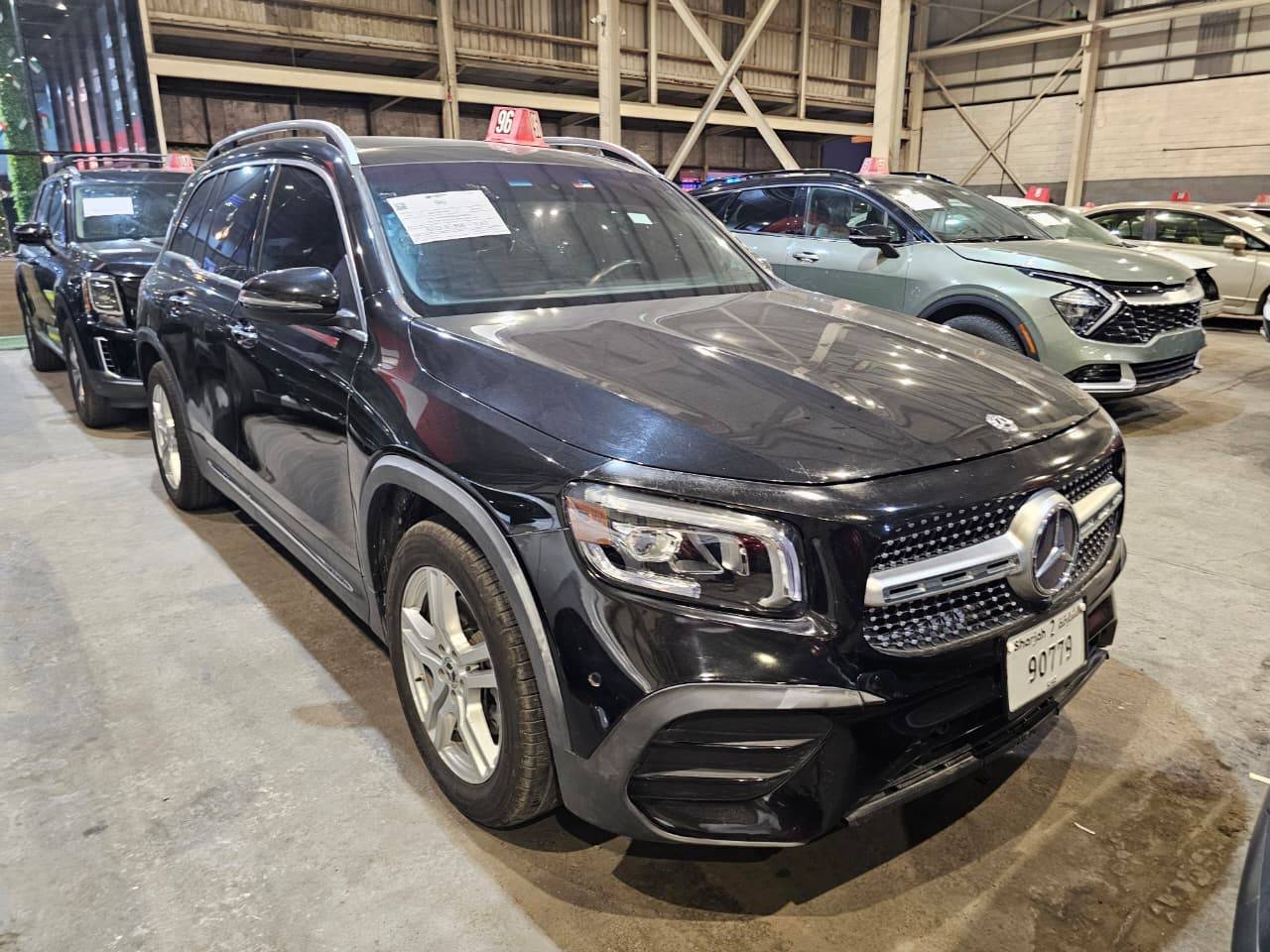 2020 MERCEDES BENZ GLB 250 — 115596 KM — Lot XLW005902 — Main - Marhaba Auctions Used Cars - Image 4