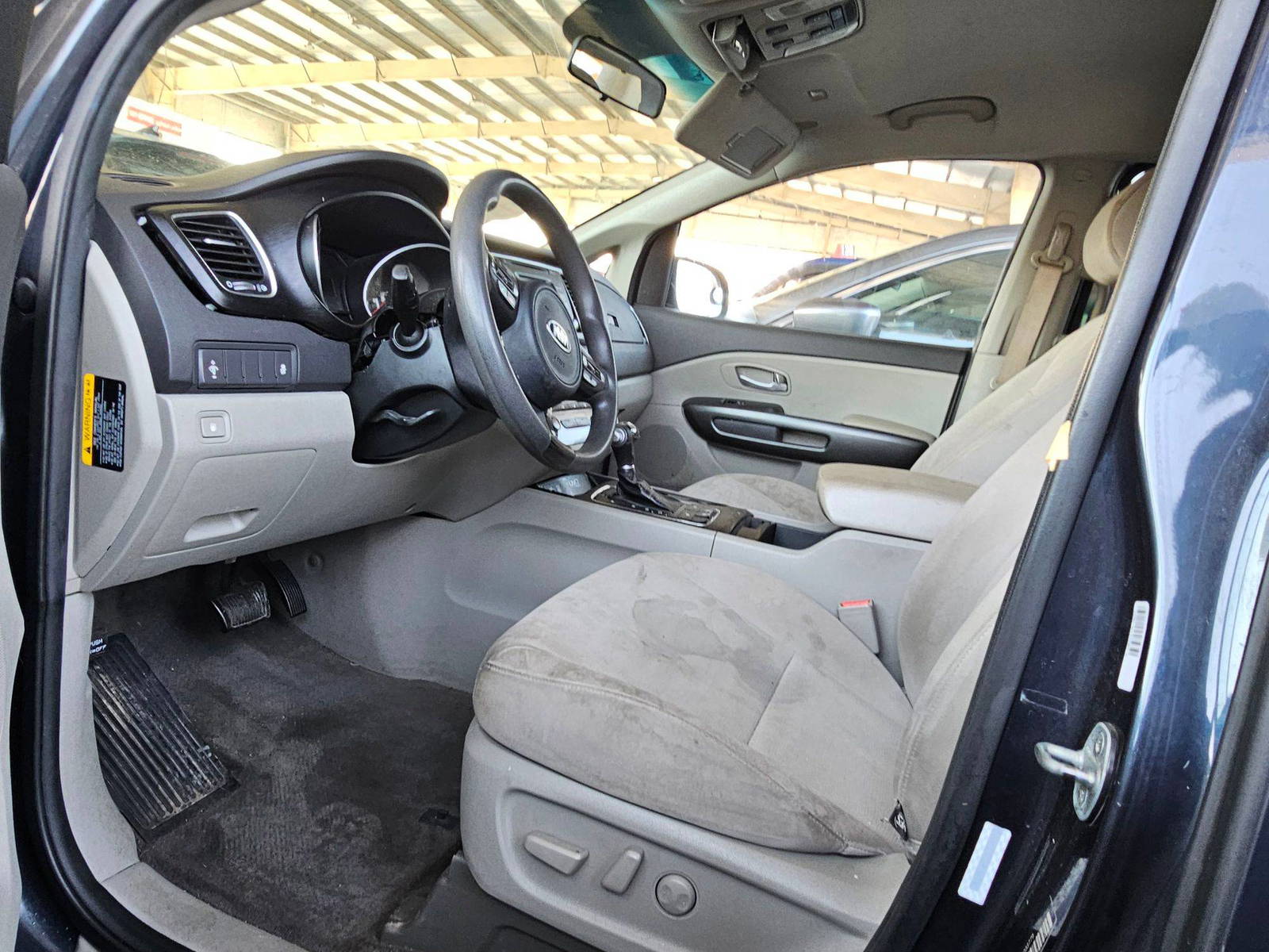 KIA SEDONA 2015 - Marhaba Auction Used Cars - Image 8