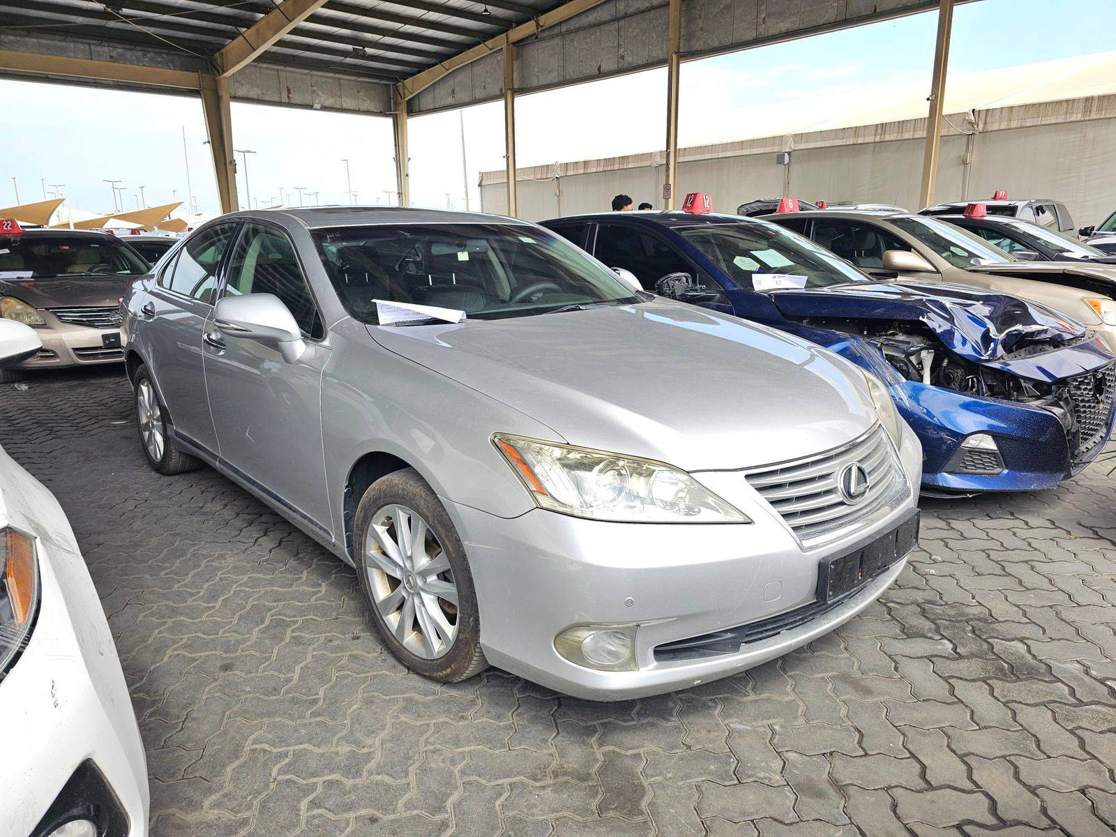 2010 LEXUS ES 350 — Lot 2410458 - Marhaba Auctions Used Cars - Image 5