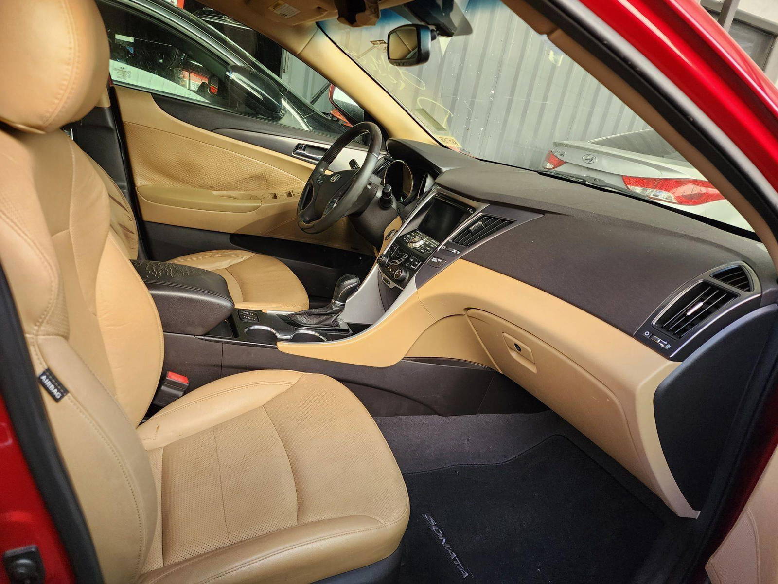 2011 HYUNDAI SONATA — 188467 Miles — Lot 10850 — Main - Marhaba Auctions Used Cars - Image 8