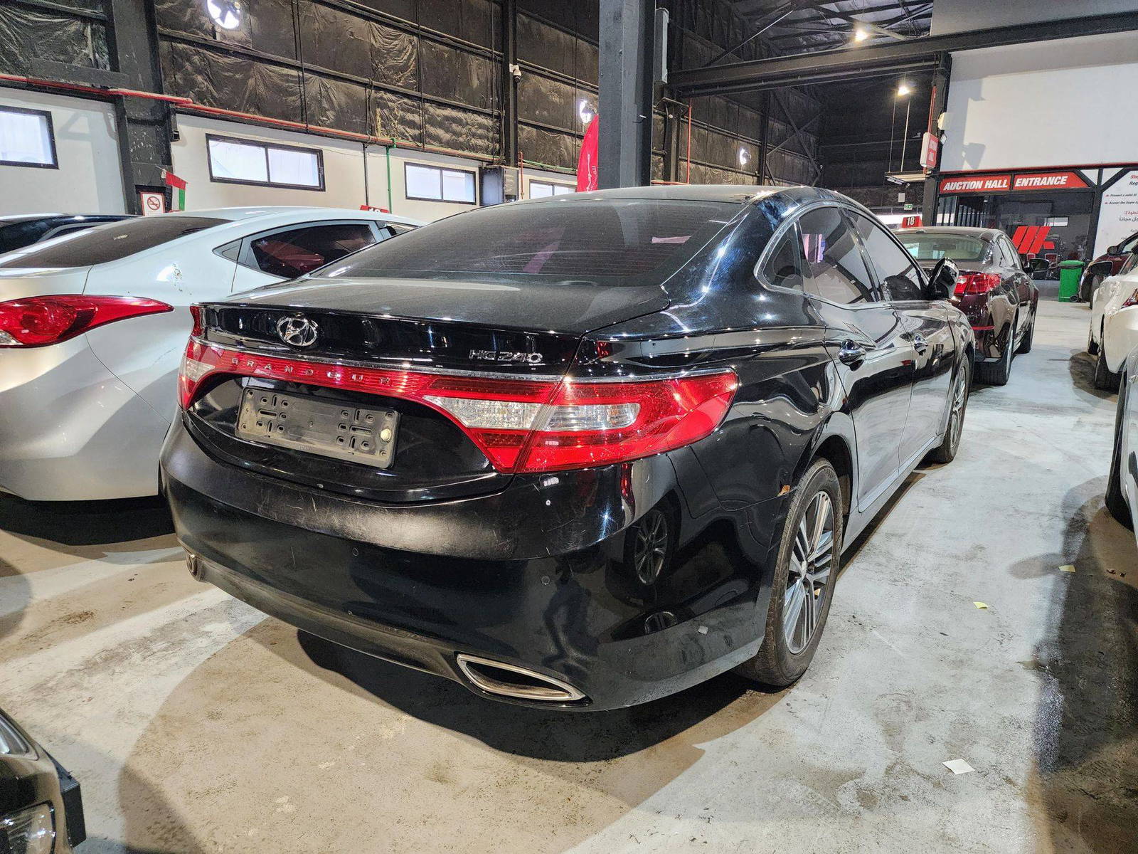2014 HYUNDAI GRANDEUR — 225830 KM — Lot 328129 — Al Quoz - Marhaba Auctions Used Cars - Image 5
