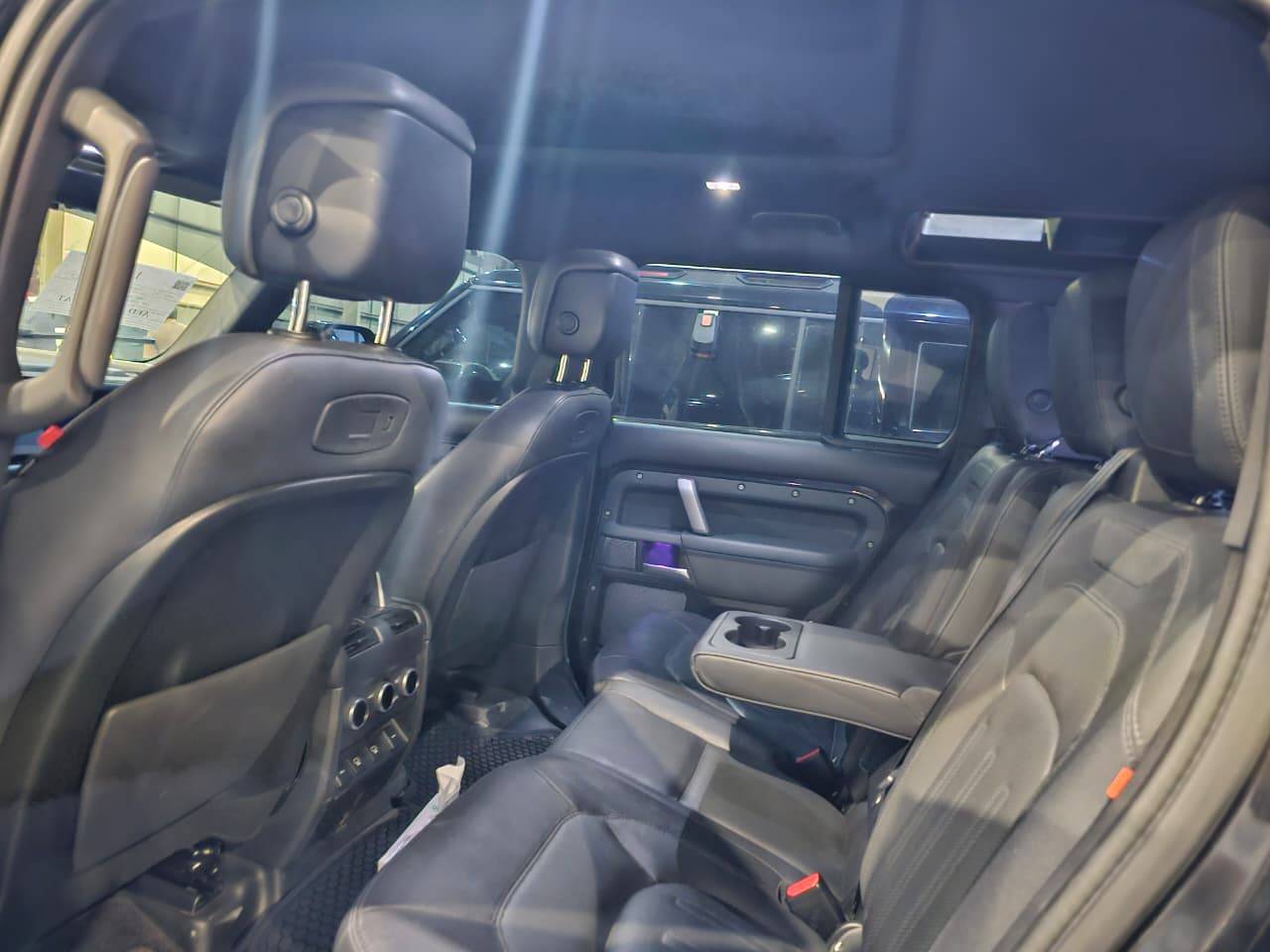 2022 LAND ROVER DEFENDER 110 1ST EDITION — sold — 176297 KM — Lot N2066508 — Main - Marhaba Auctions Used Cars - Image 7