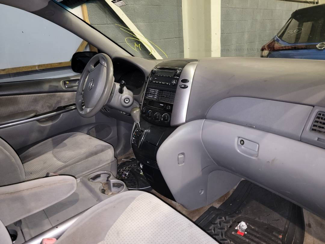 2008 TOYOTA SIENNA — 266950 Miles — Lot 55975033 - Marhaba Auctions Used Cars - Image 6