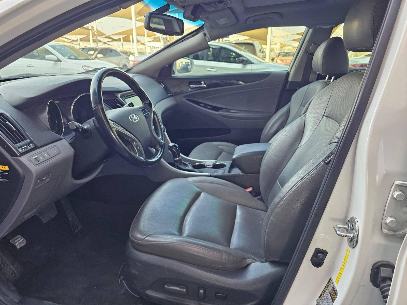 2015 HYUNDAI SONATA — 137928 Miles — Lot A135433 — Souq - Marhaba Auctions Used Cars - Image 10