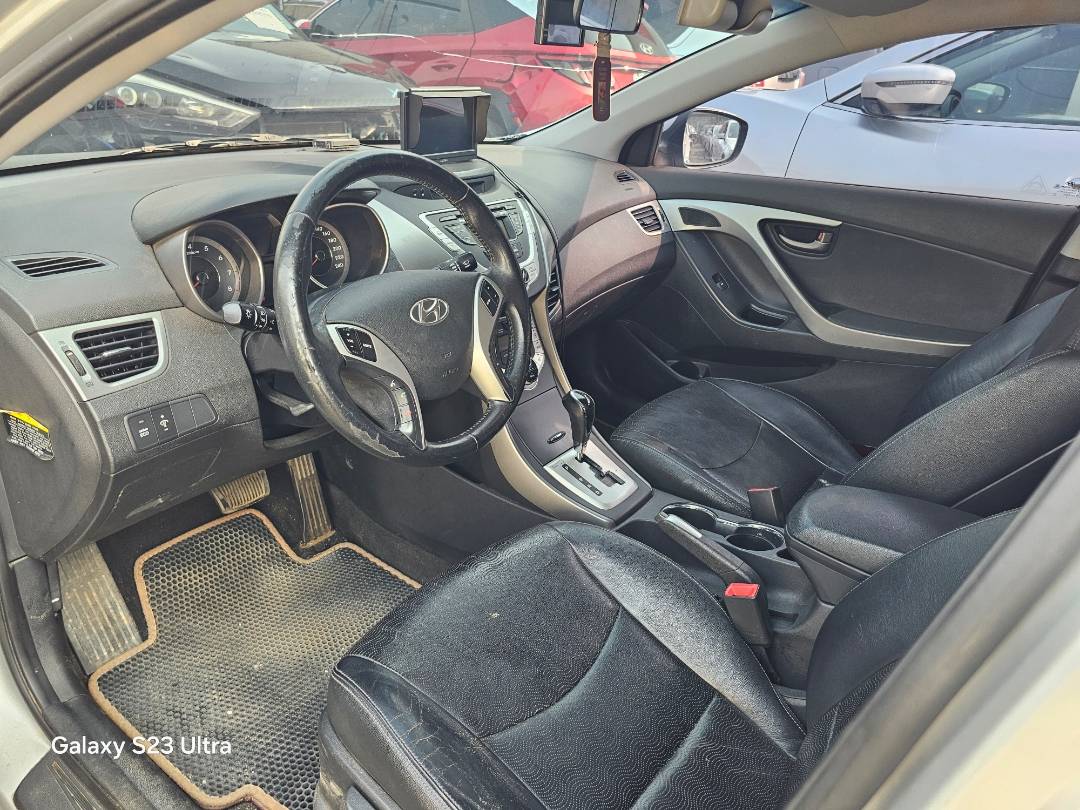 2011 HYUNDAI AVANTE — 172577 KM — Lot 049034 — Ind. 12 - Marhaba Auctions Used Cars - Image 7