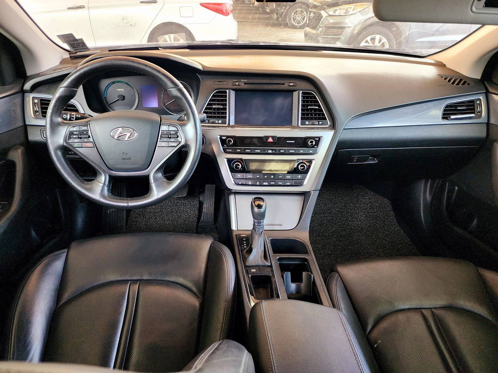 2015 HYUNDAI SONATA — 208979 KM — Lot 005316 — Souq - Marhaba Auctions Used Cars - Image 7