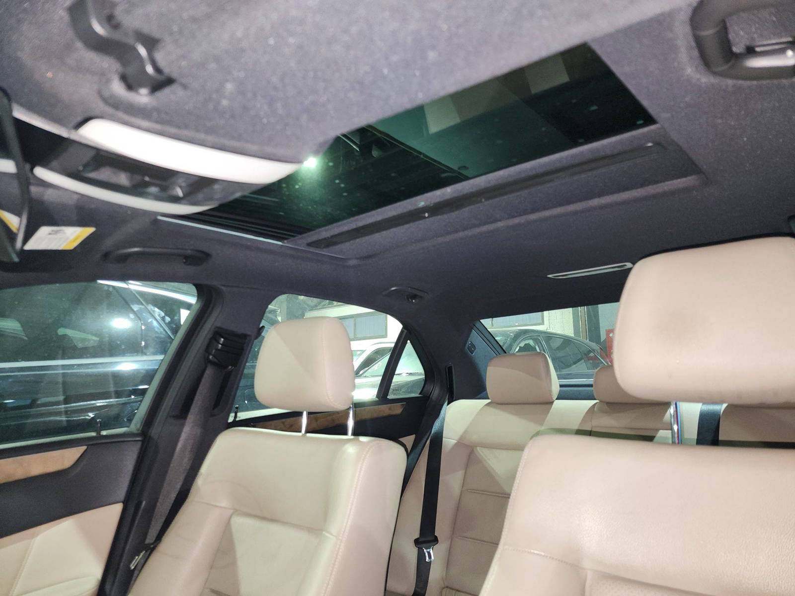 2011 MERCEDES BENZ E 350 — 225043 Miles — Lot B6BA262484 — Souq - Marhaba Auctions Used Cars - Image 10