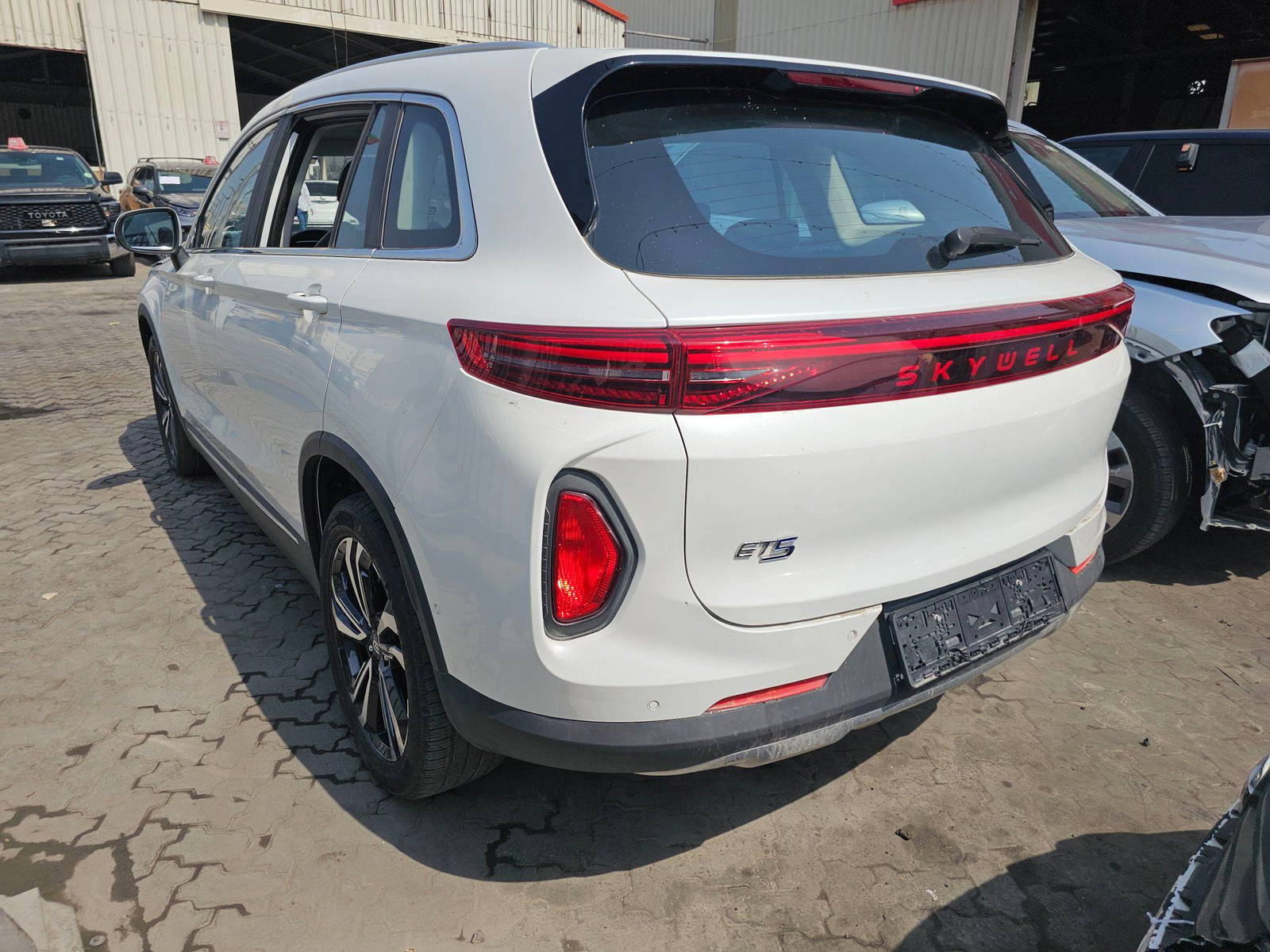 2023 SKYWELL ET5 — 98617 KM — Lot RC00301 — Main - Marhaba Auctions Used Cars - Image 5