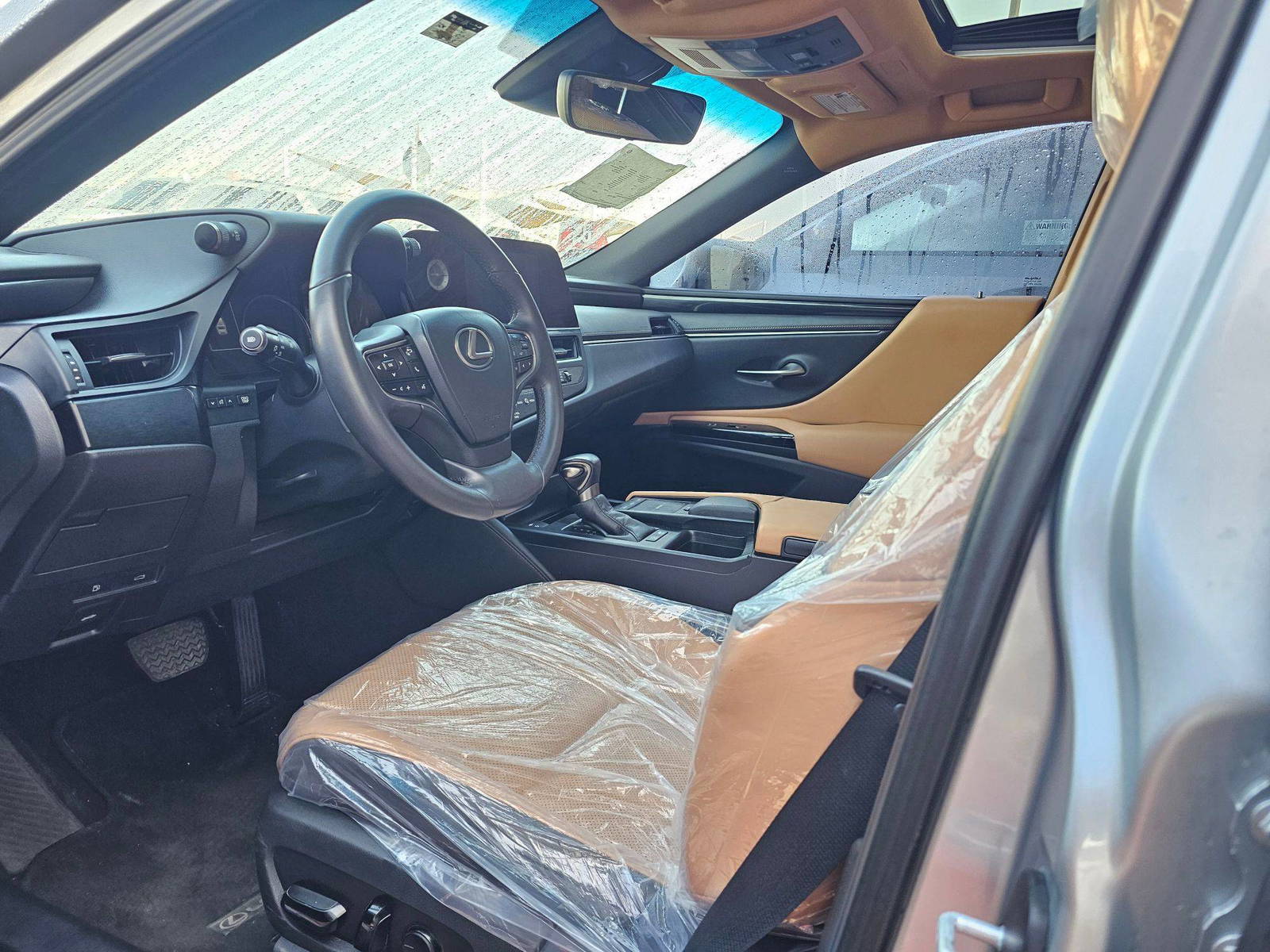 LEXUS ES 300H 2022 - Marhaba Auction Used Cars - Image 9