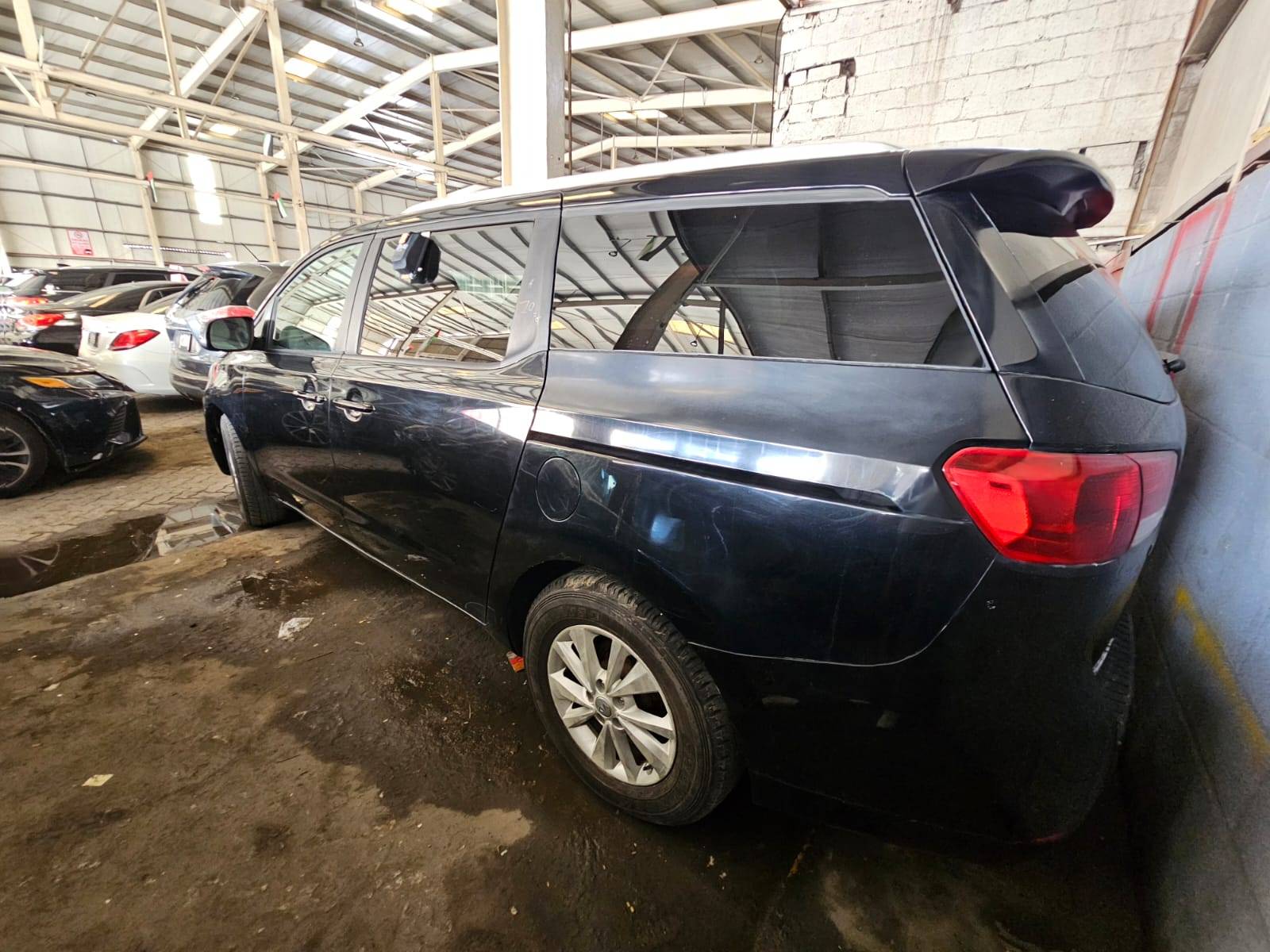2017 KIA SEDONA — 177261 Miles — Lot 6254815 — Main - Marhaba Auctions Used Cars - Image 6
