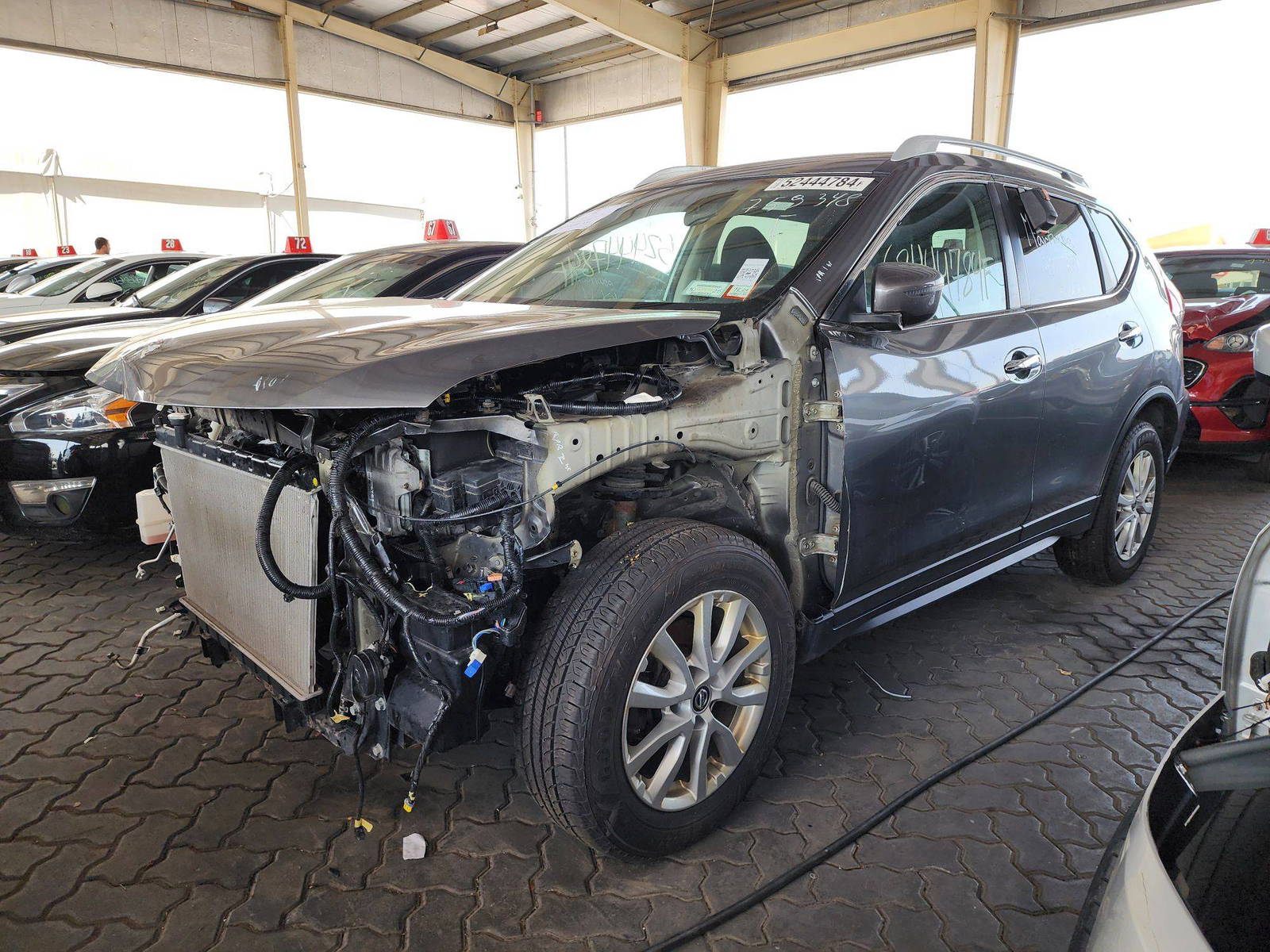 2020 NISSAN ROGUE — 71205 KM — Lot 59348 — Souq - Marhaba Auctions Used Cars - Image 5