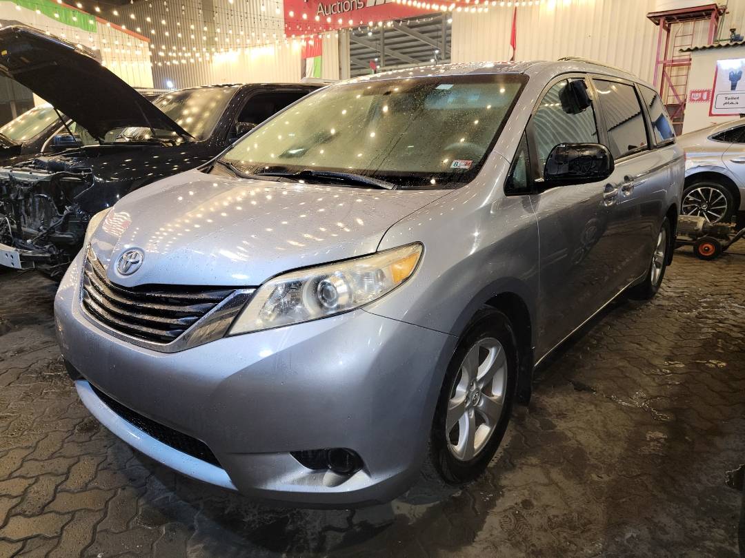 2011 TOYOTA SIENNA — 261912 Miles — Lot 073357 - Marhaba Auctions Used Cars - Image 3