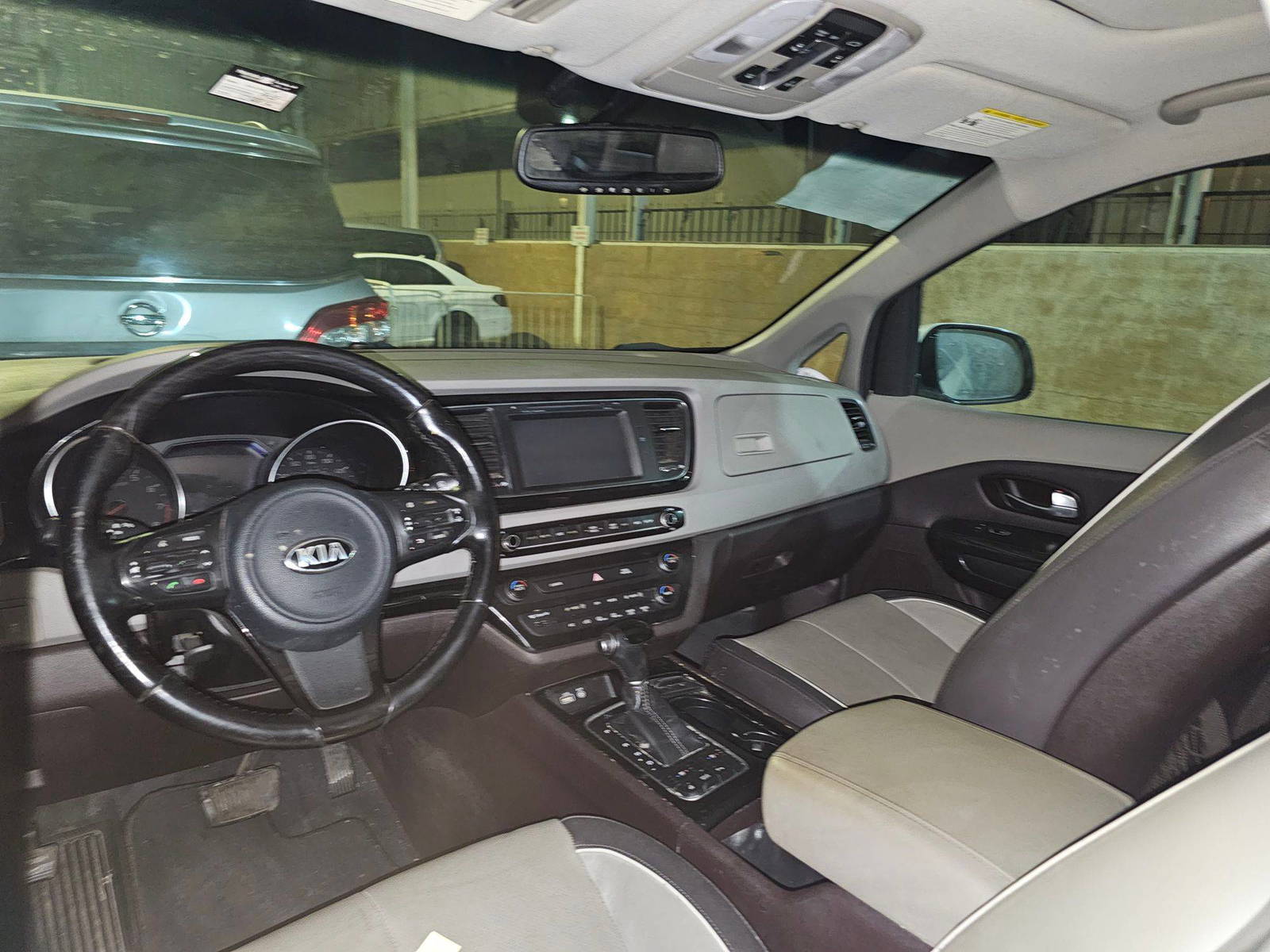 KIA SEDONA 2015 - Marhaba Auction Used Cars - Image 8