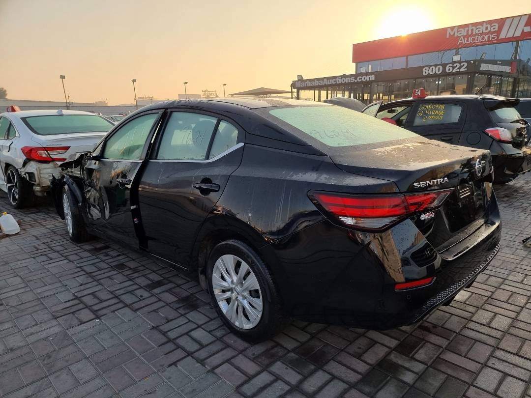 2020 NISSAN SENTRA — 52047 KM — Lot 215478 — Ind. 12 - Marhaba Auctions Used Cars - Image 4
