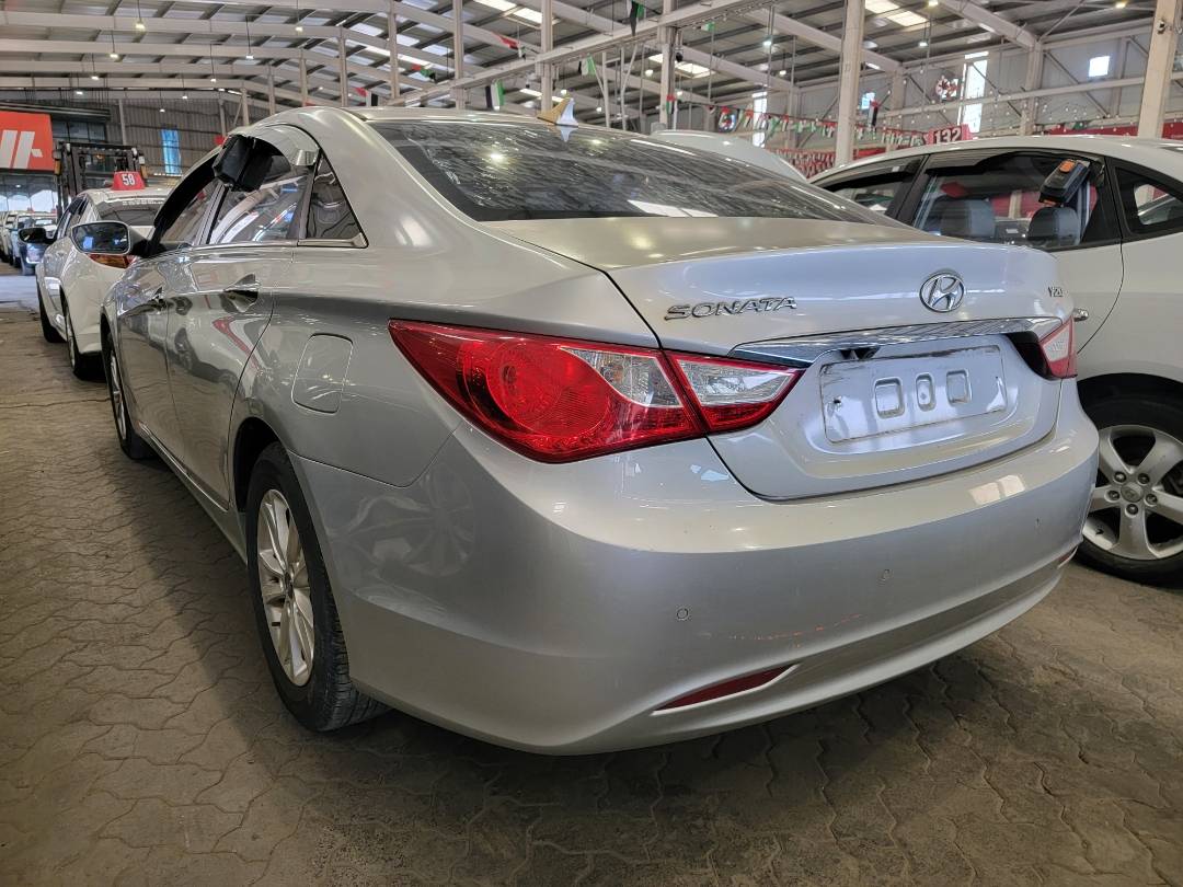 2010 HYUNDAI SONATA — 174195 KM — Lot 002935 — Main - Marhaba Auctions Used Cars - Image 3