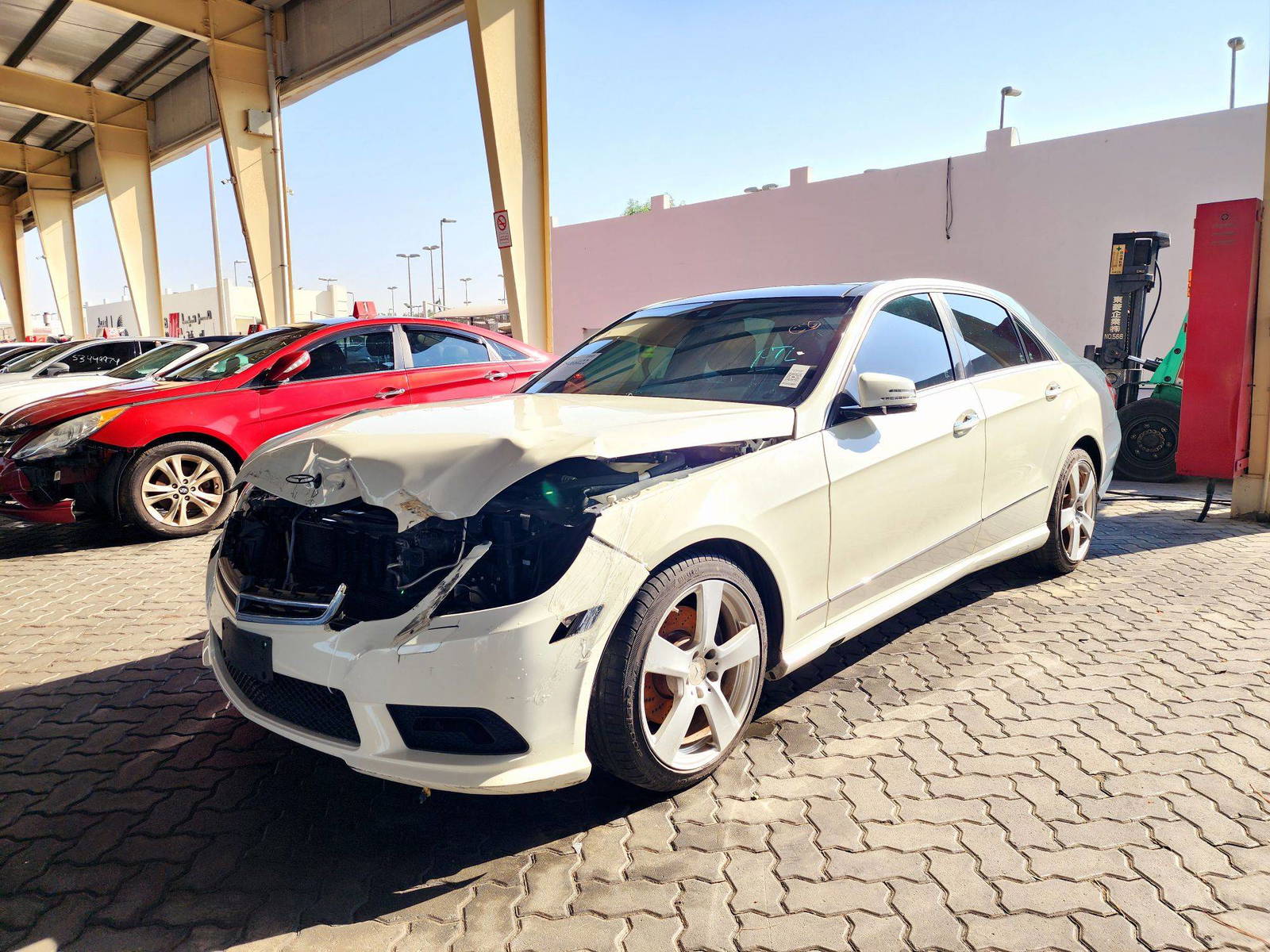 2010 MERCEDES BENZ E 350 — 166365 KM — Lot 39466022 — Souq - Marhaba Auctions Used Cars - Image 4