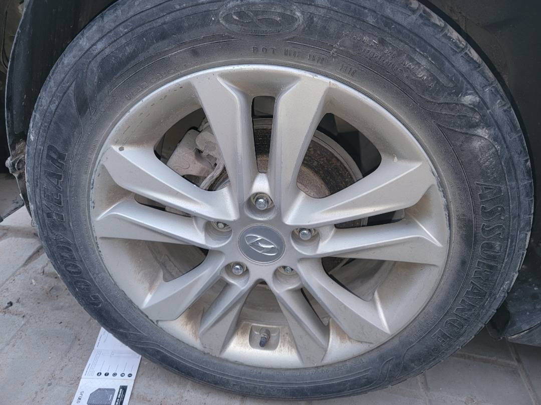 2013 HYUNDAI ELANTRA — 183969 Miles — Lot 81480473 - Marhaba Auctions Used Cars - Image 4