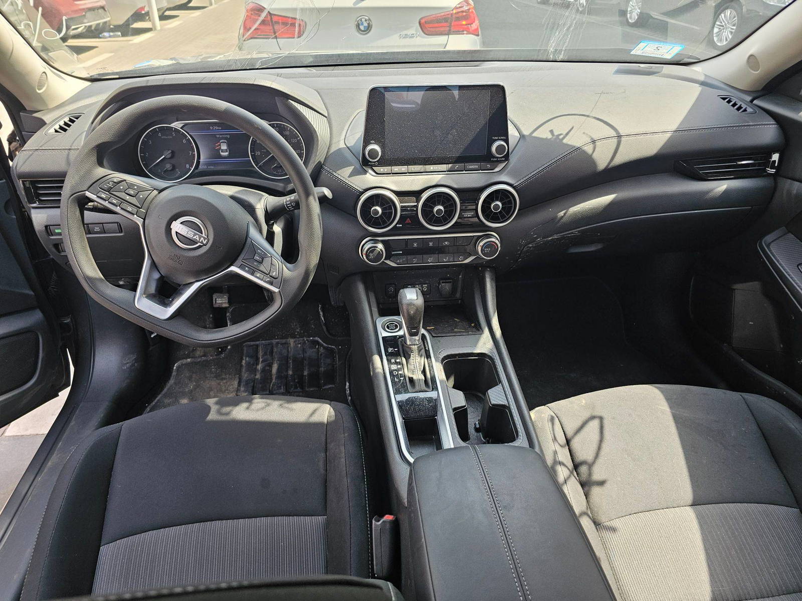 2025 NISSAN SENTRA — 1233 Miles — Lot SY283001 — Souq - Marhaba Auctions Used Cars - Image 4