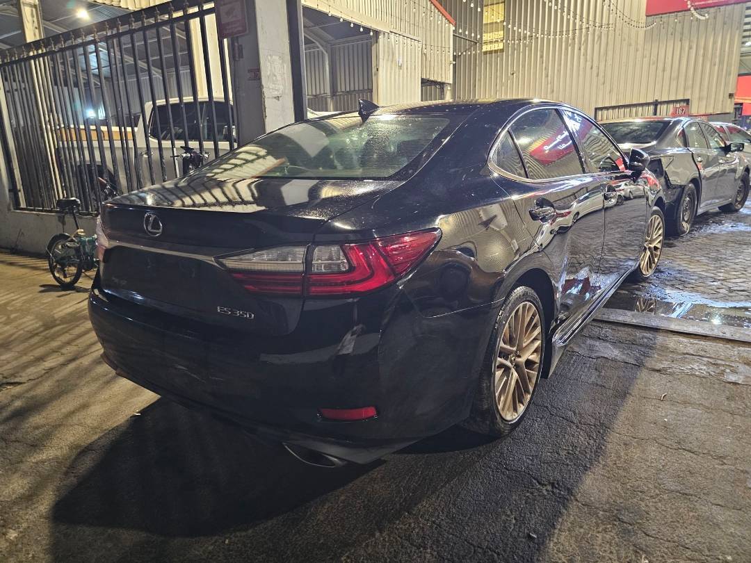 2016 LEXUS ES 350 — 169643 Miles — Lot GU004596 — Main - Marhaba Auctions Used Cars - Image 3