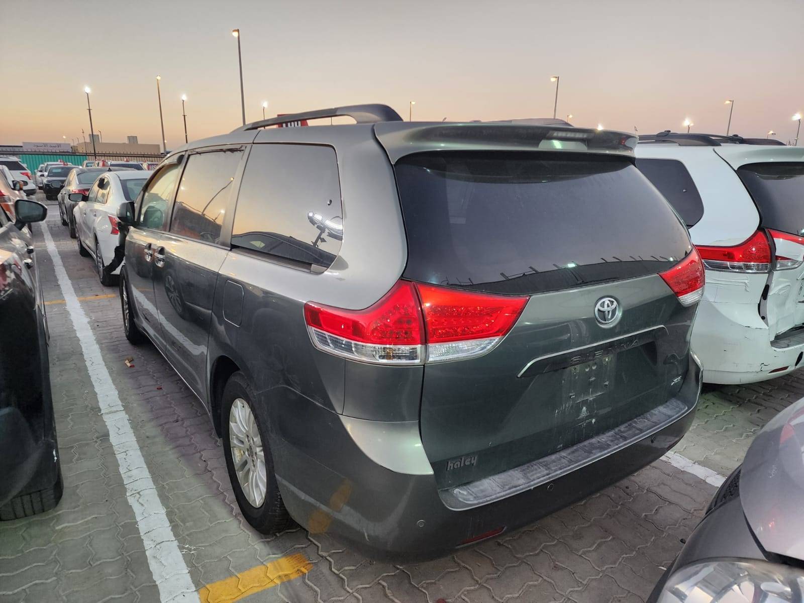 2011 TOYOTA SIENNA — 185804 Miles — Lot 99515595 — Main - Marhaba Auctions Used Cars - Image 4