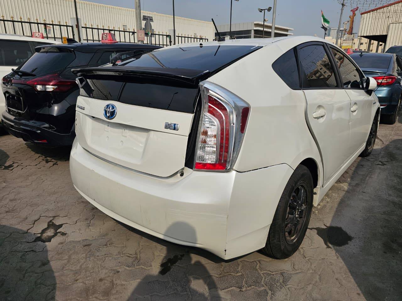 2014 TOYOTA PRIUS — 137178 Miles — Lot E0367222 — Main - Marhaba Auctions Used Cars - Image 4