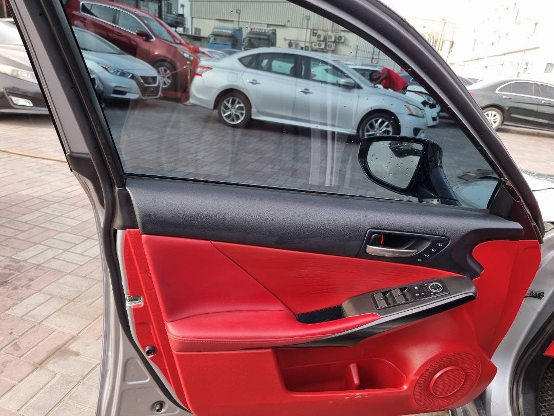 2022 LEXUS IS 300 — 55562 KM — Lot 50215 — Ind. 12 - Marhaba Auctions Used Cars - Image 11