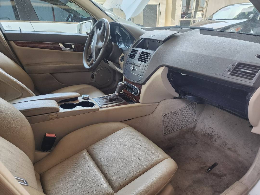 2010 MERCEDES BENZ C300 — 200065 Miles — Lot 38738663 — Souq - Marhaba Auctions Used Cars - Image 9
