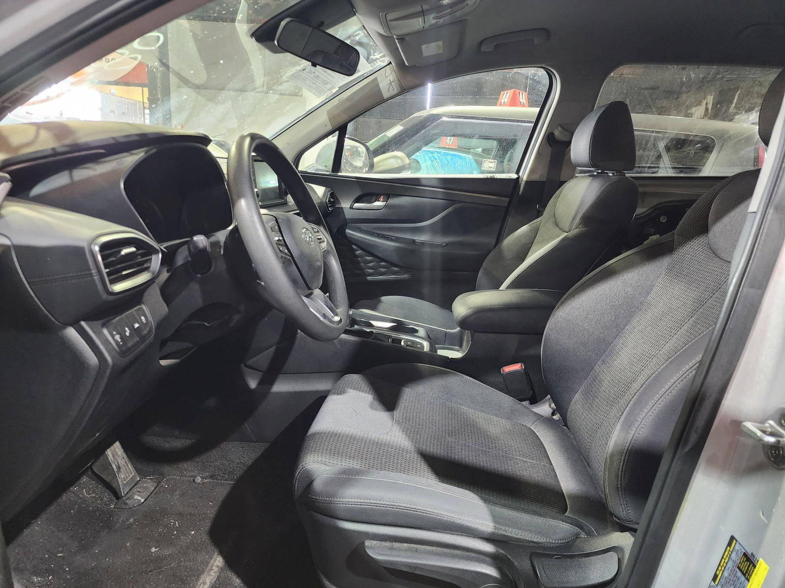 2019 HYUNDAI SANTA FE — 77832 Miles — Lot 73540194 — Al Quoz - Marhaba Auctions Used Cars - Image 9