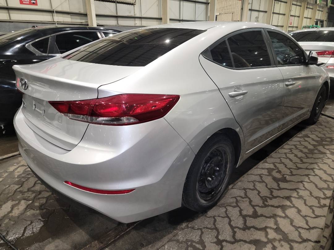 2018 HYUNDAI ELANTRA — 93211 KM — Lot 74071003 - Marhaba Auctions Used Cars - Image 3