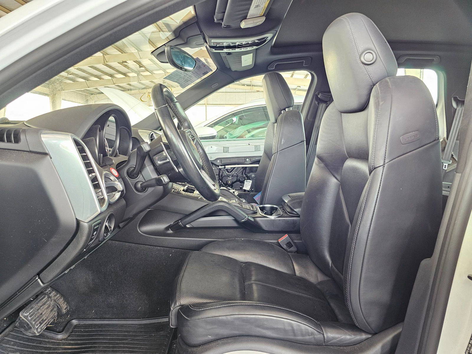 2016 PORSCHE Cayenne — 96026 Miles — Lot 41370956 — Souq - Marhaba Auctions Used Cars - Image 9