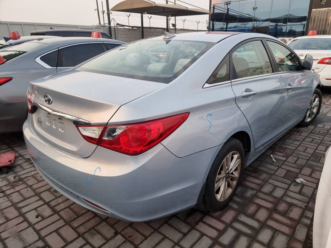 2013 HYUNDAI SONATA — 197299 Miles — Lot 697774 — Ind. 12 - Marhaba Auctions Used Cars - Image 3