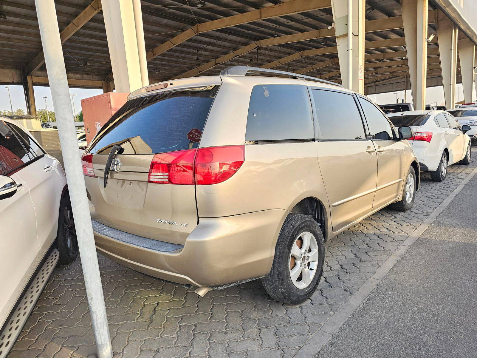 TOYOTA SIENNA 2004 - Marhaba Auction Used Cars - Image 3