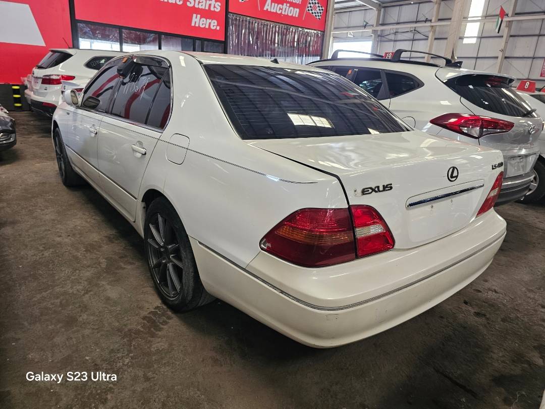 2001 LEXUS LS 430 — 198679 Miles — Lot 10011797 — Main - Marhaba Auctions Used Cars - Image 4