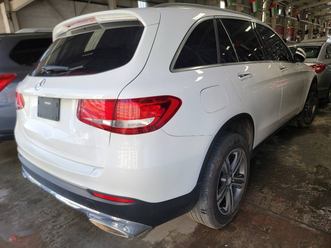 2017 MERCEDES BENZ GLC-300 — 138138 Miles — Lot F135643 - Marhaba Auctions Used Cars - Image 3