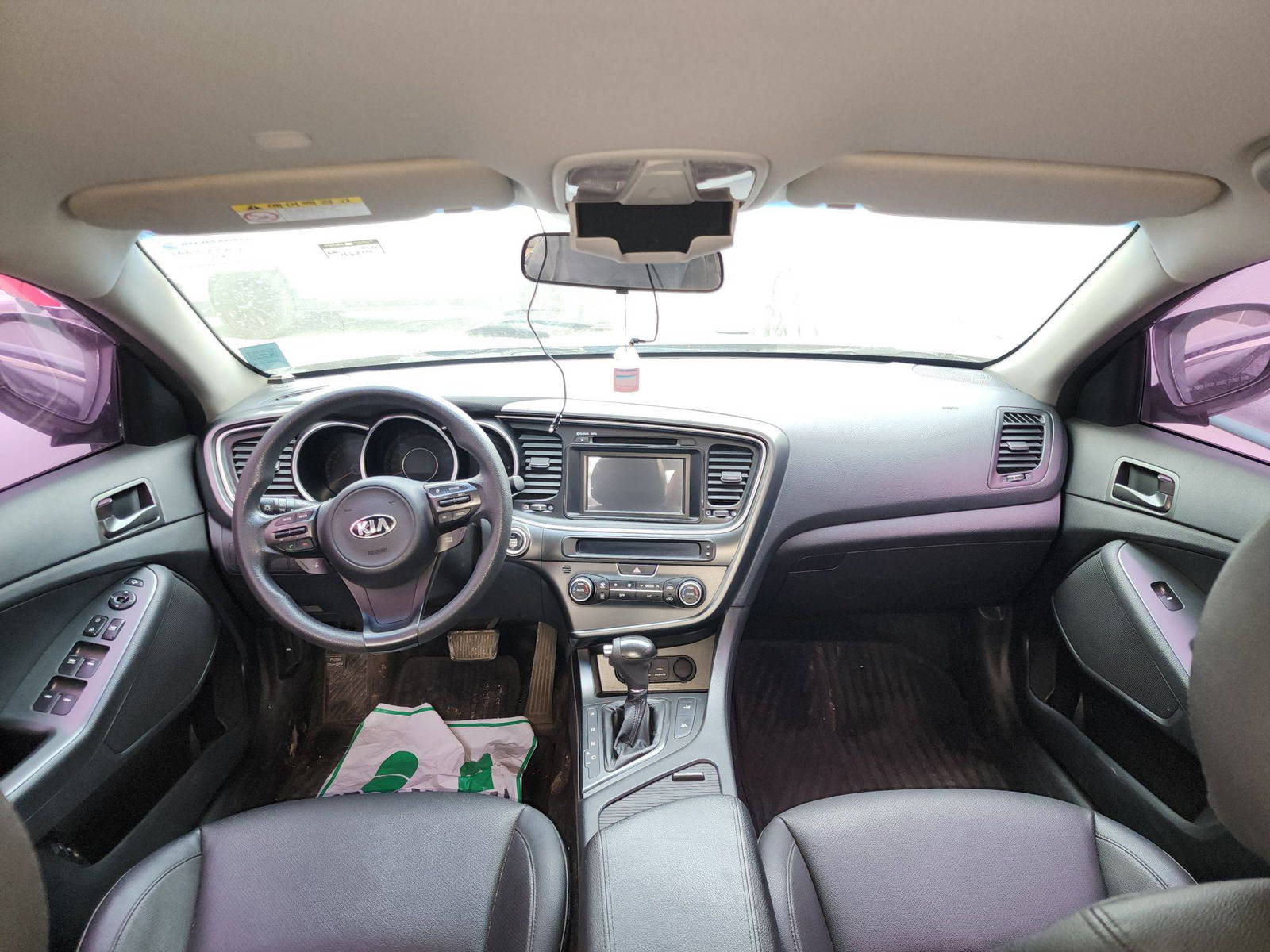 2015 KIA K5 — 166214 KM — Lot 555441 — Al Quoz - Marhaba Auctions Used Cars - Image 9